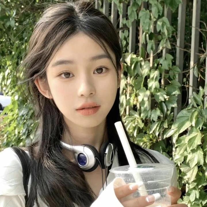 跟我的前妻谈恋爱海报